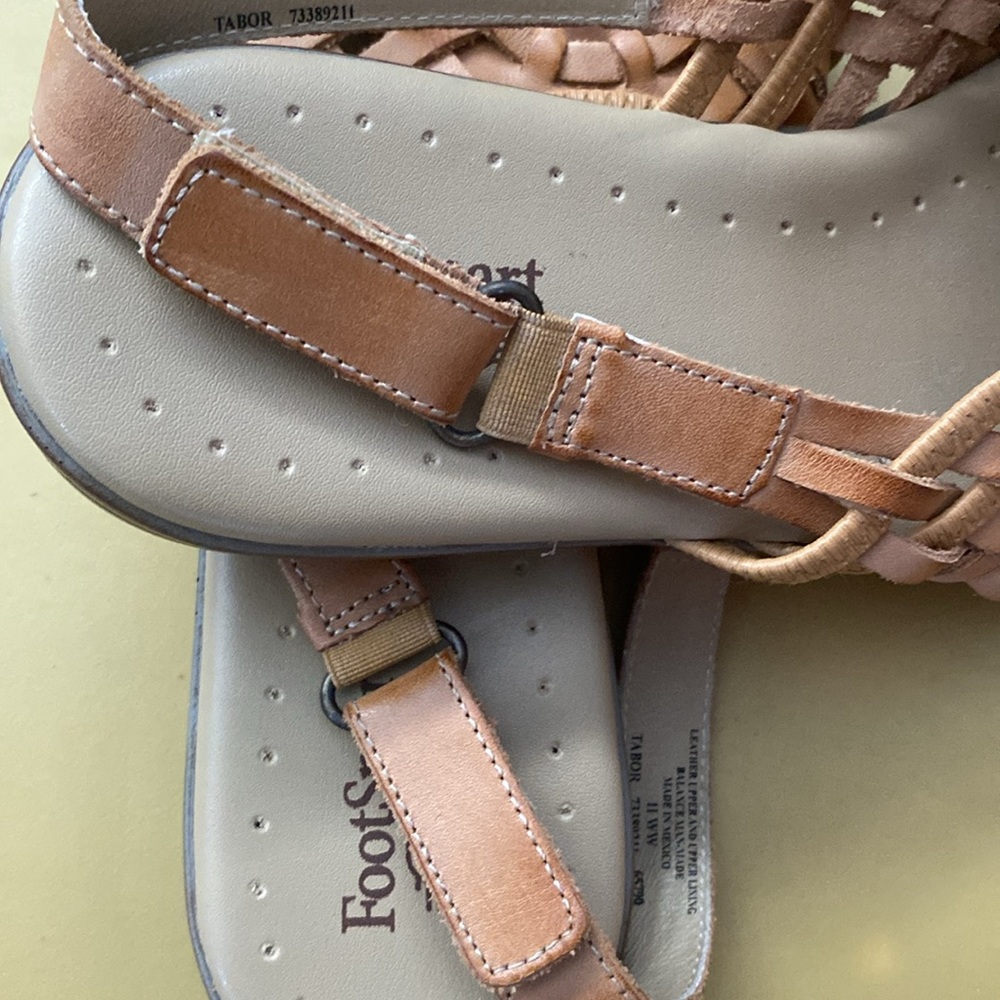 COPY - FOOTSMART -Tejidas Tabor Huaraches women’s Sandal SZ 11WW - Tan - Picture 4 of 4